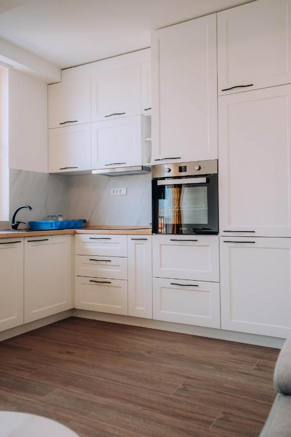 Darki Comfort - Stylish With Free Parking In Tranquil Area Lägenhet